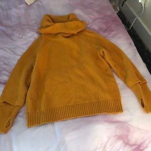 Turtle neck pull-over